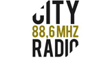 Na fotografiji se nalazi logo od City Radio.